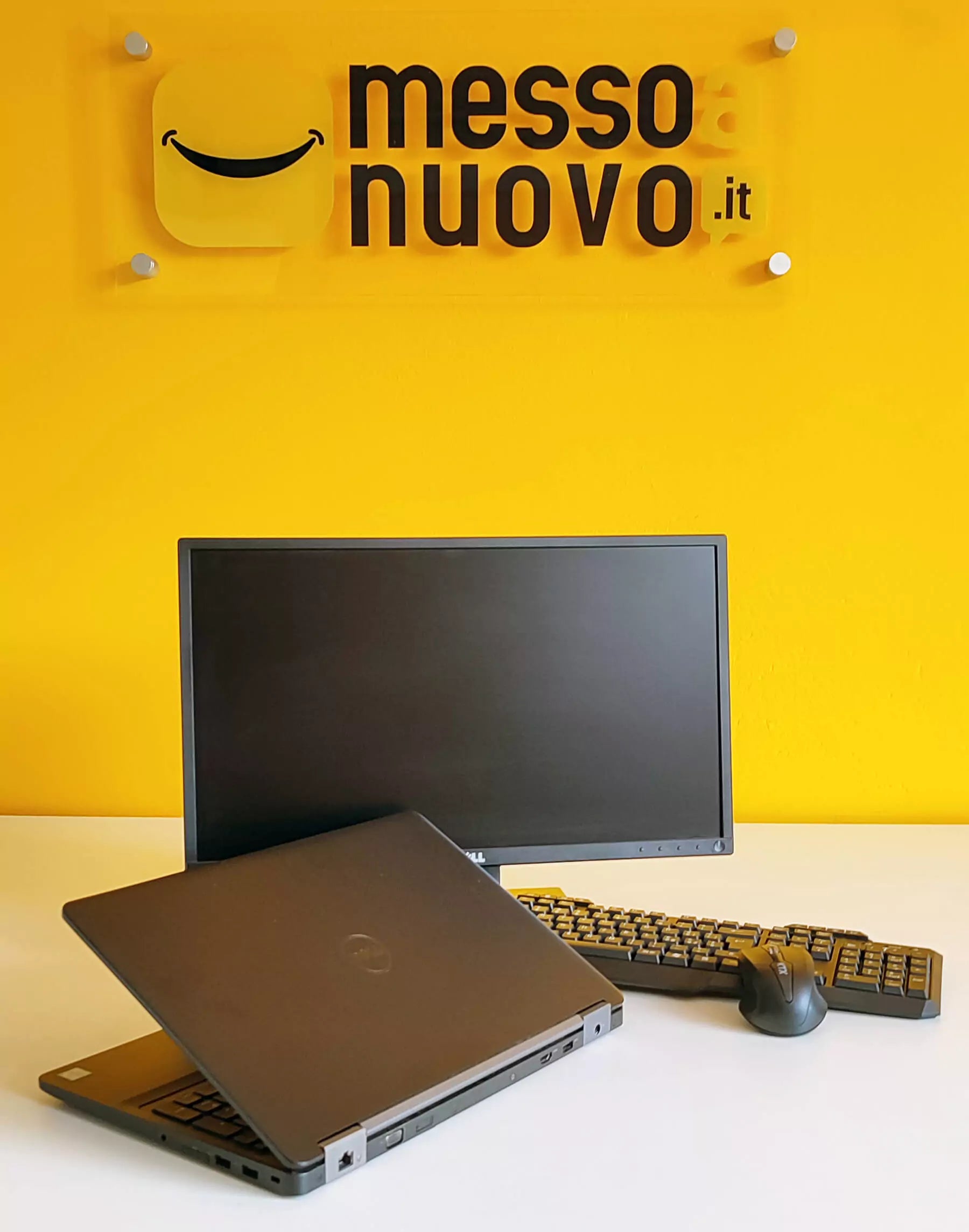 Bundle Dell Latitude E5570 + Monitor e Kit Mouse e Tastiera Bundle Dell Latitude E5570 + Monitor e Kit Mouse e Tastiera